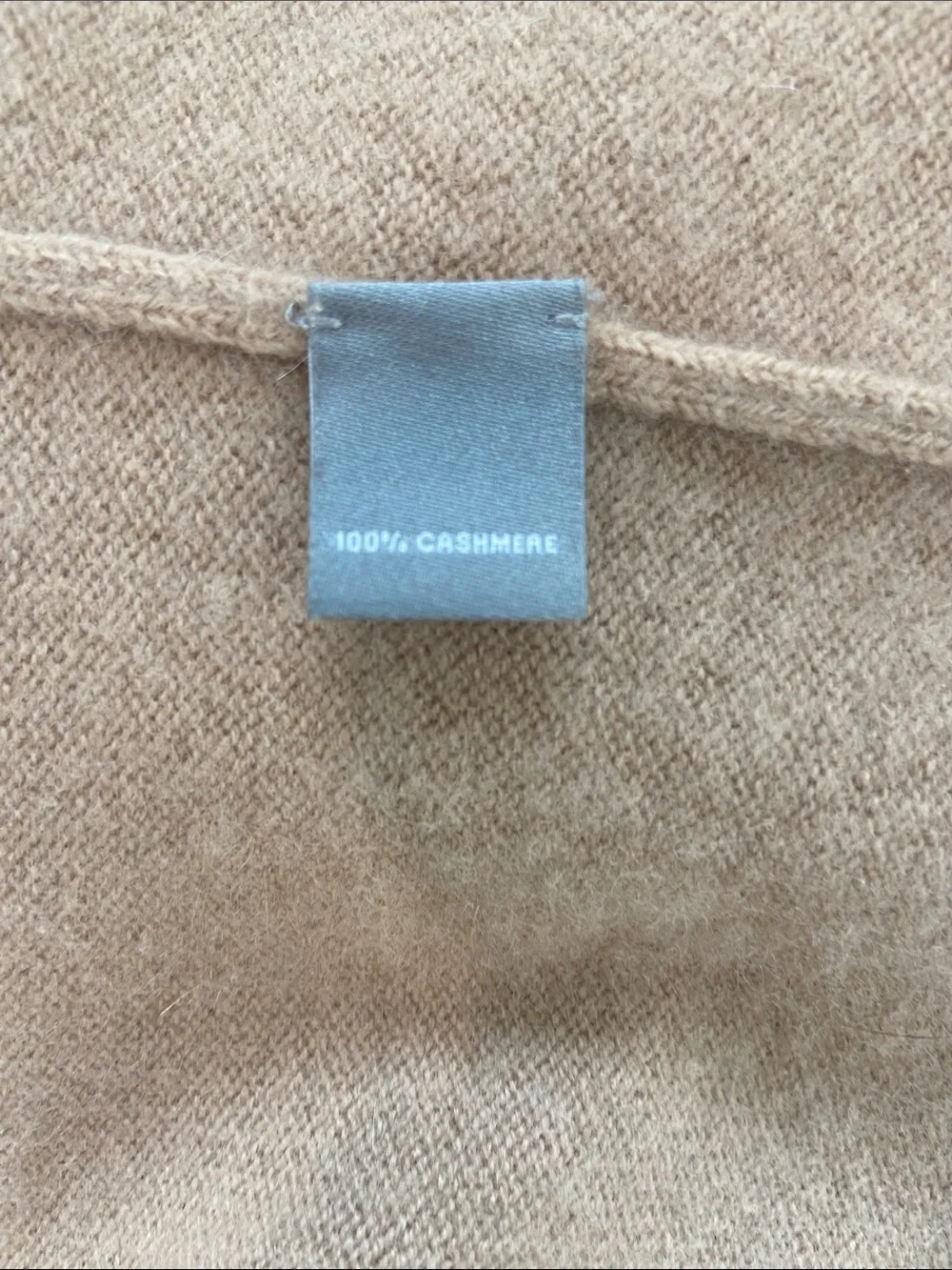 Neiman Marcus Camel Turtleneck 100%-Cashmere Sweater. Size M